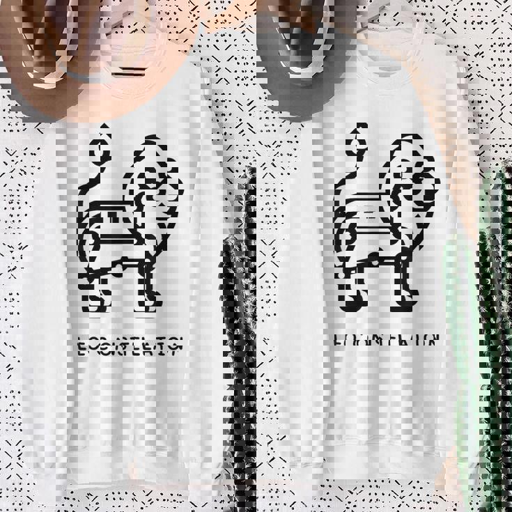 しし座 スウェットシャツ 年配の女性への贈り物