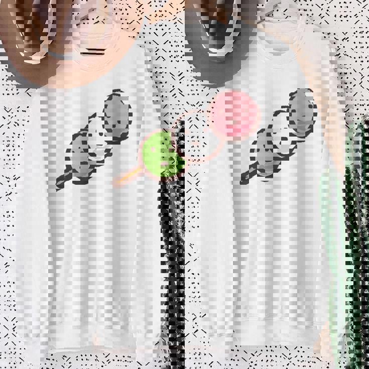 だんご 団子 和菓子 花見団子 三色団子 三兄弟 だんご好き かわいい おもしろ スウェットシャツ 年配の女性への贈り物