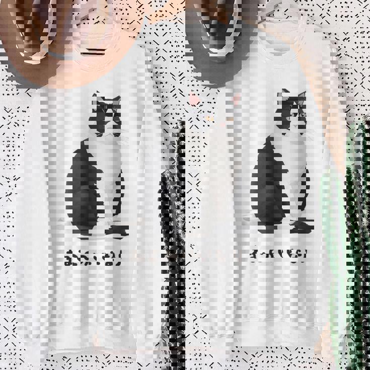 ねこのいいなり 猫 ネコ ぽっちゃり ハチワレ猫 黒白猫 白黒猫 イラスト 猫好き おしゃれ かわいい スウェットシャツ 年配の女性への贈り物