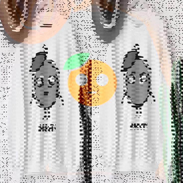 みかん Mikan 顔 イラスト かわいい おもしろ 面白い 簡単 シンプル ゆるい 果物 スウェットシャツ 年配の女性への贈り物