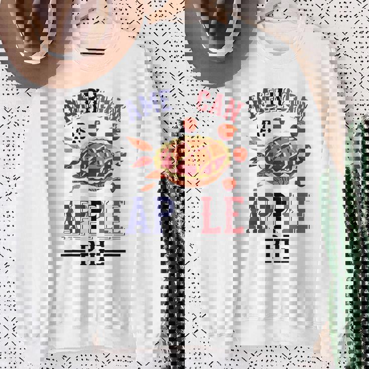 アメリカ国旗-アメリカン・アズ・アップルパイ スウェットシャツ 年配の女性への贈り物