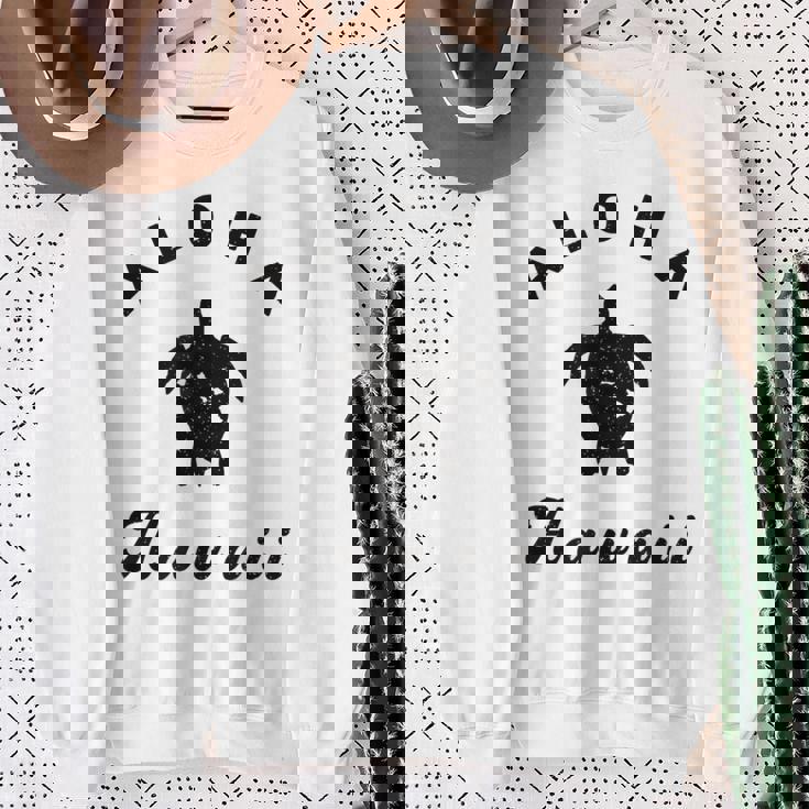 ウミガメ アロハ ハワイ Hi ハワイアンアイランド ホヌ ビンテージ クール スウェットシャツ 年配の女性への贈り物