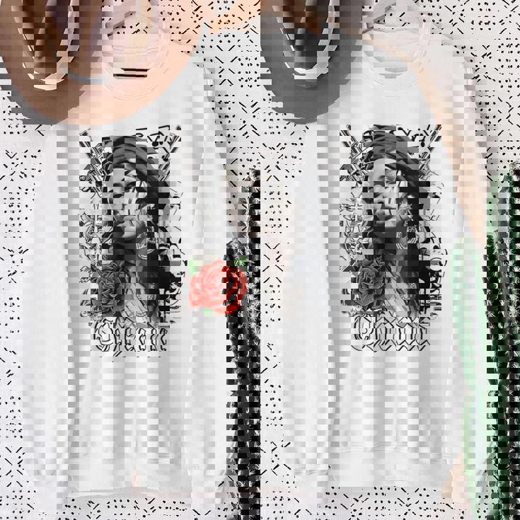 エッセイ「チカーノカルチャー」。チカーノ服 カミーサチカーナ スウェットシャツ 年配の女性への贈り物