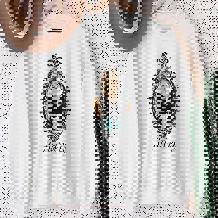 オードリー スウェットシャツ 年配の女性への贈り物