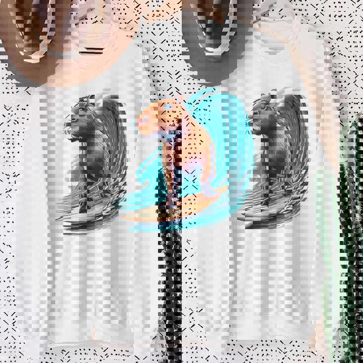 カッコイイ カピバラ サーファー サーフボード サーフィン メンズ レディース キッズ キャピー スウェットシャツ 年配の女性への贈り物