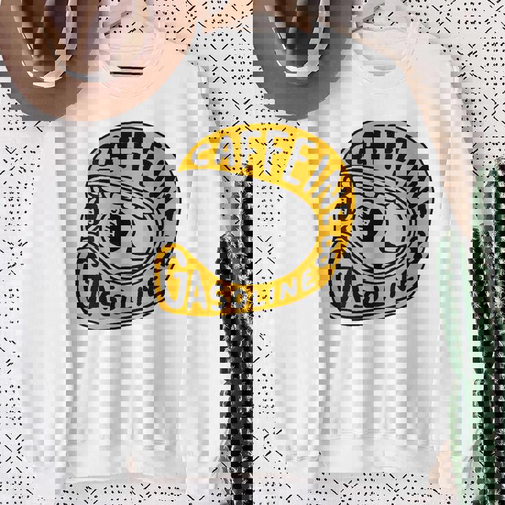 カフェインとガソリン スウェットシャツ 年配の女性への贈り物