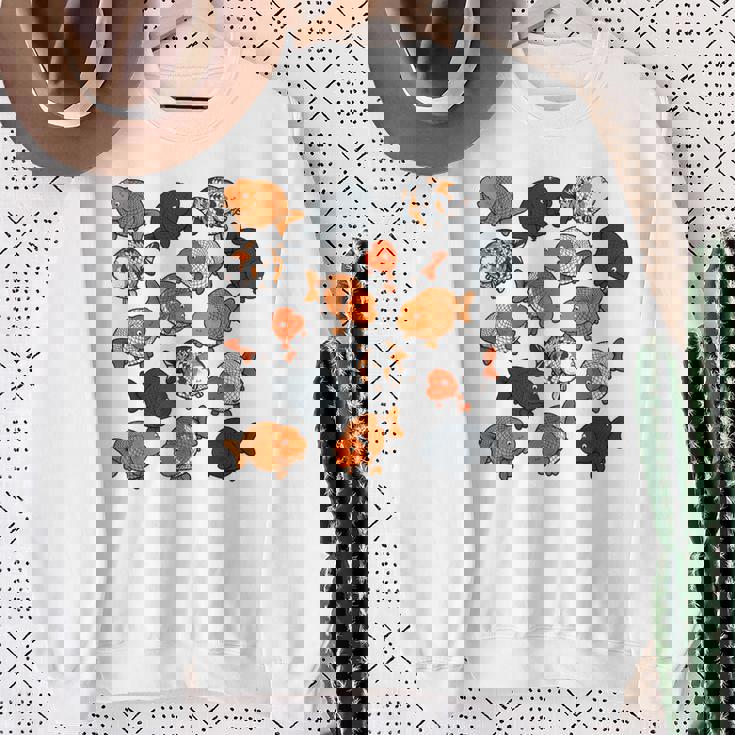 カラフルランチュウ スウェットシャツ 年配の女性への贈り物