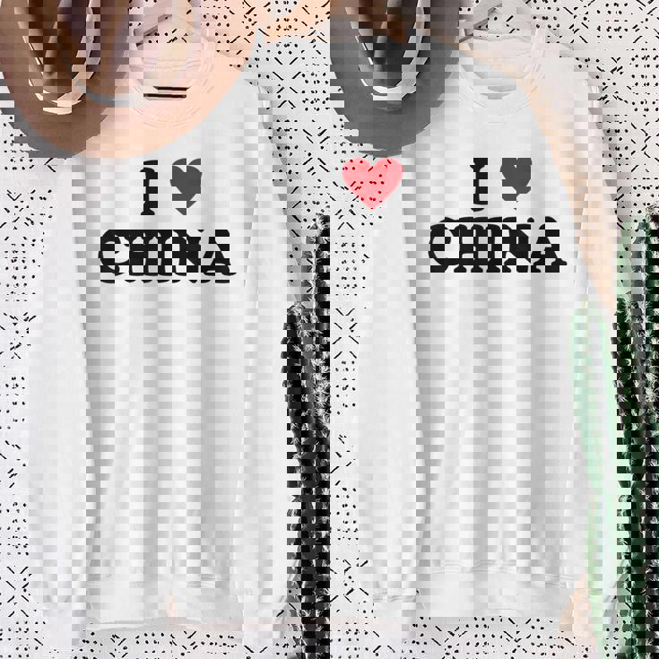 カントリー・ハート・プライド-ファニー・アイ・ラブ・チャイナ スウェットシャツ 年配の女性への贈り物