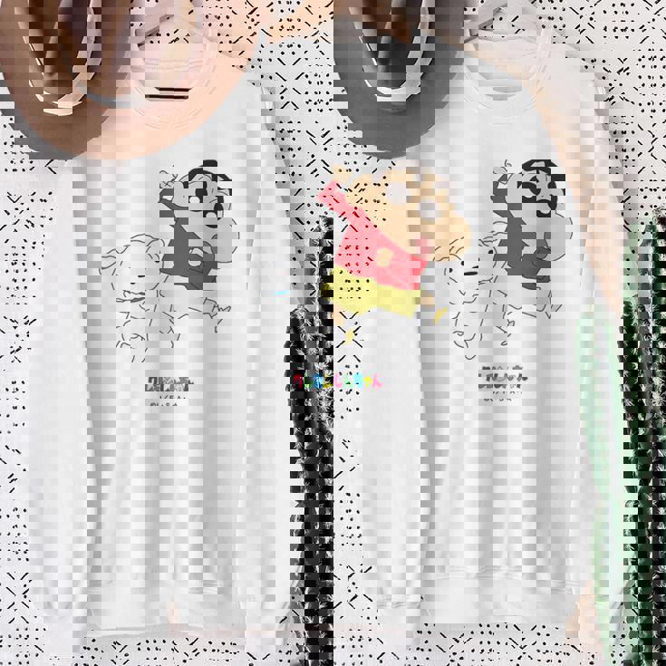 キッズ クレヨンしんちゃん 踊る！しんちゃんとシロ スウェットシャツ 年配の女性への贈り物