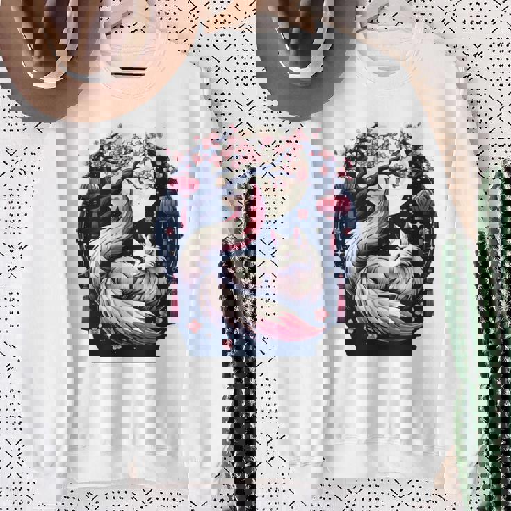 キツネ キツネ 桜 花 日本 九尾狐 長袖tシャツ スウェットシャツ 年配の女性への贈り物