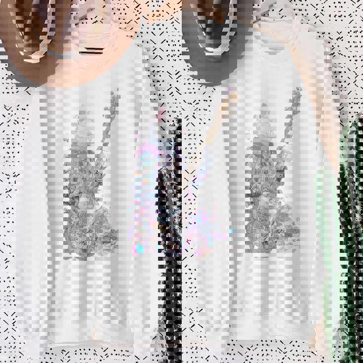 ギターを弾く猫 ネコ おもしろ かわいい ロック おしゃれ スウェットシャツ 年配の女性への贈り物