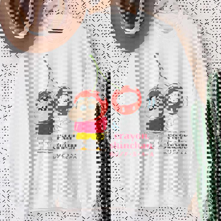 クレヨンしんちゃん さくらんぼしんちゃんワンポイント スウェットシャツ 年配の女性への贈り物