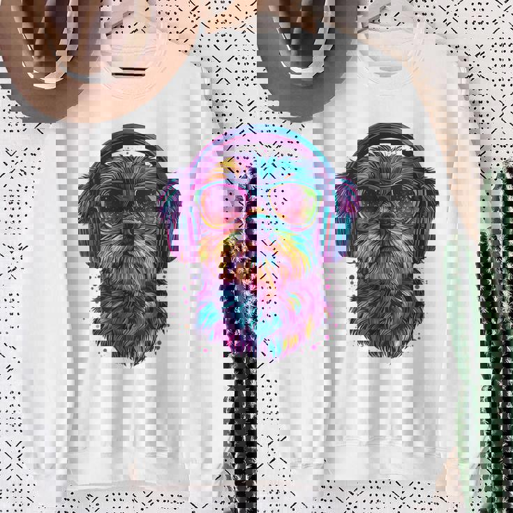 グリフォン ブリュッセロ 犬 音楽 ヘッドホン グリフォン ブリュッセル スウェットシャツ 年配の女性への贈り物