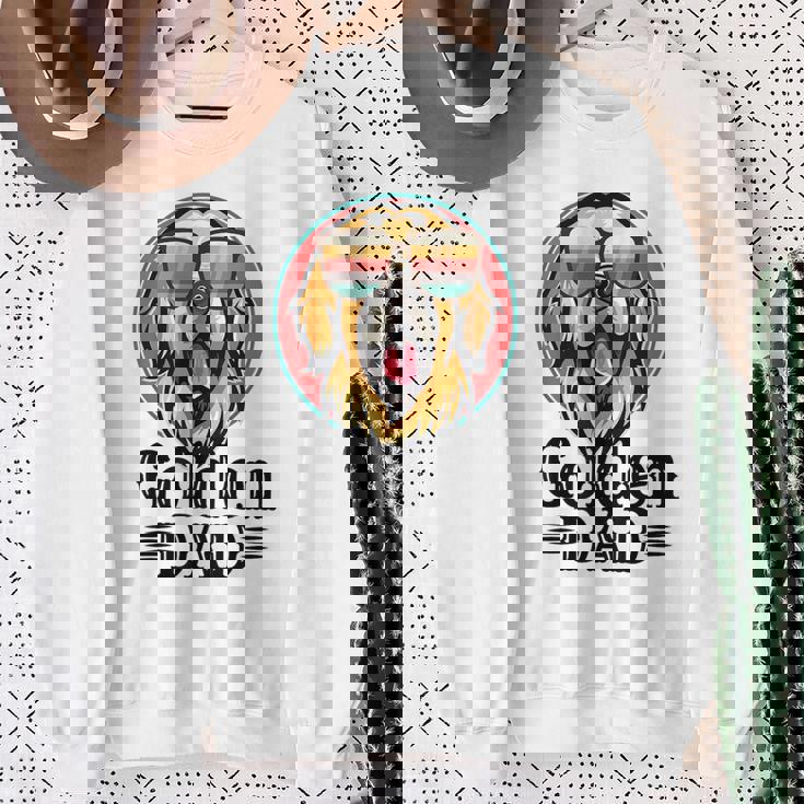 ゴールデンパパヴィンテージゴールデンレトリバー犬のための父親の日 スウェットシャツ 年配の女性への贈り物