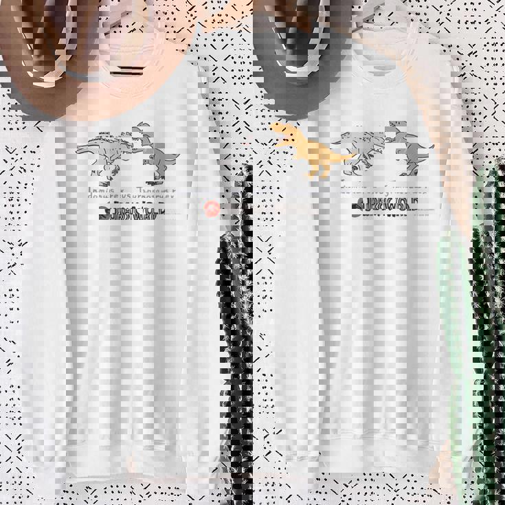 ジュラシック・ワールド インドミナスvsティラノサウルス Loose Illust スウェットシャツ 年配の女性への贈り物