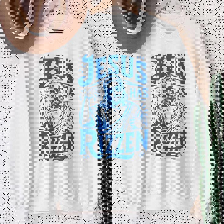 ジーザス・ハズ・リズン・ファニー・ジーザス・ミームリズ・ヤング・クリスチャン スウェットシャツ 年配の女性への贈り物