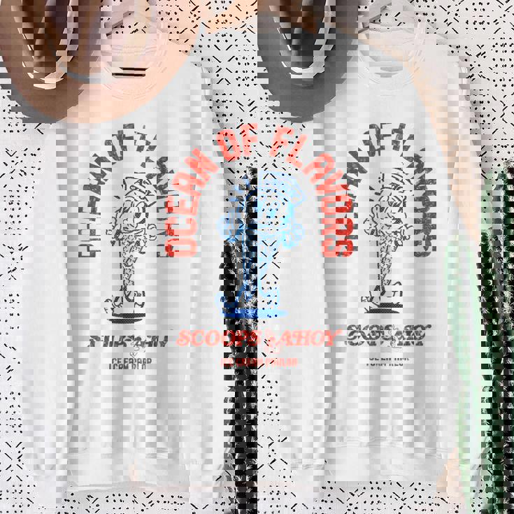 ストレンジャー・シングス スクープ アホイ スターコート アイスクリーム味 レトロ スウェットシャツ 年配の女性への贈り物