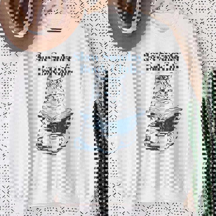 スローサンデーブッククラブ 本好きの猫 スウェットシャツ 年配の女性への贈り物