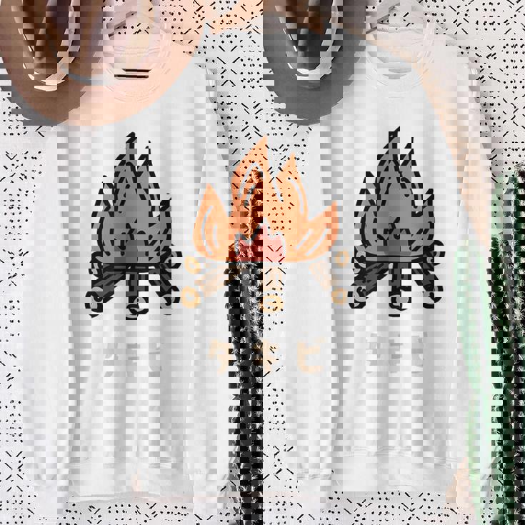 タキビ 焚き火 たきび キャンプ イラスト かわいい おもしろ キャンプグッズ スウェットシャツ 年配の女性への贈り物