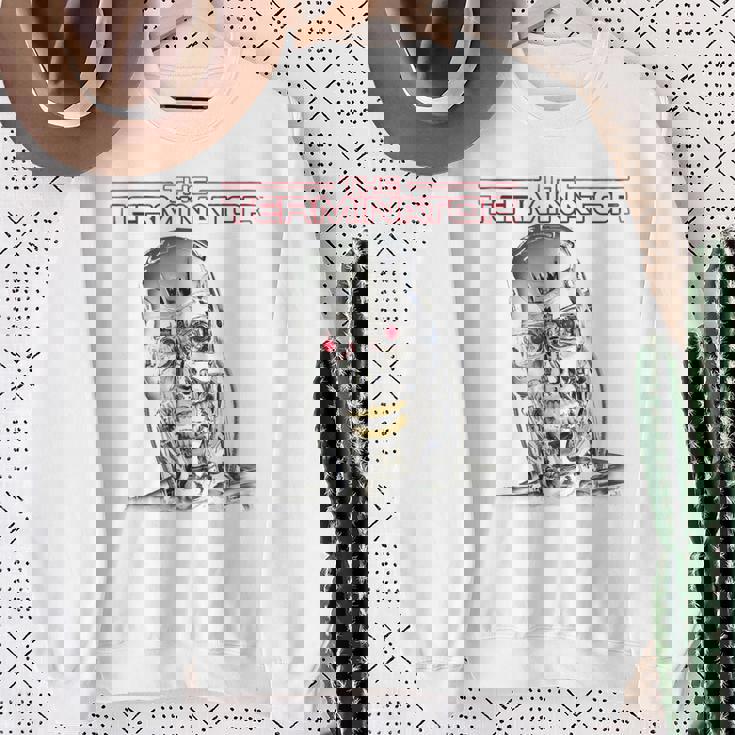 ターミネーターt-800ヘッドレトロサイボーグゲーマークラシックsf。 スウェットシャツ 年配の女性への贈り物