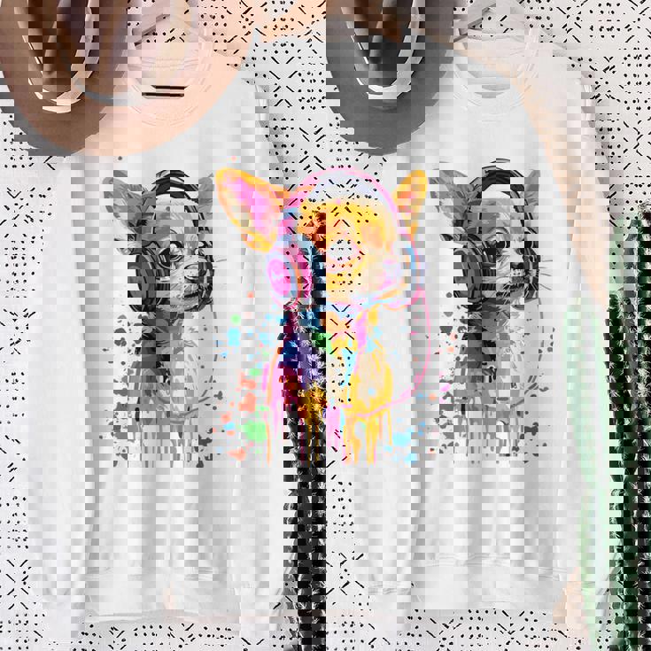 チワワの恋人 ポップアート ヘッドフォンを着て おもしろい チワワ 長袖tシャツ スウェットシャツ 年配の女性への贈り物