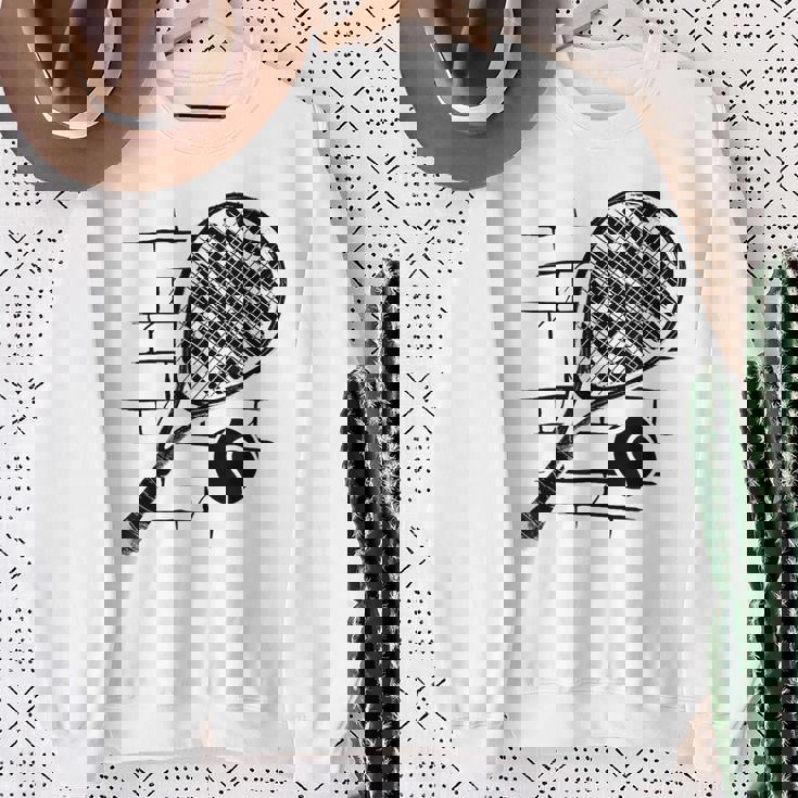 テニスラケット ボール シルエット 面白い スポーツ選手 コーチファン スウェットシャツ 年配の女性への贈り物