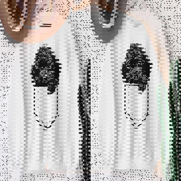 トイプードルのポケット スウェットシャツ 年配の女性への贈り物