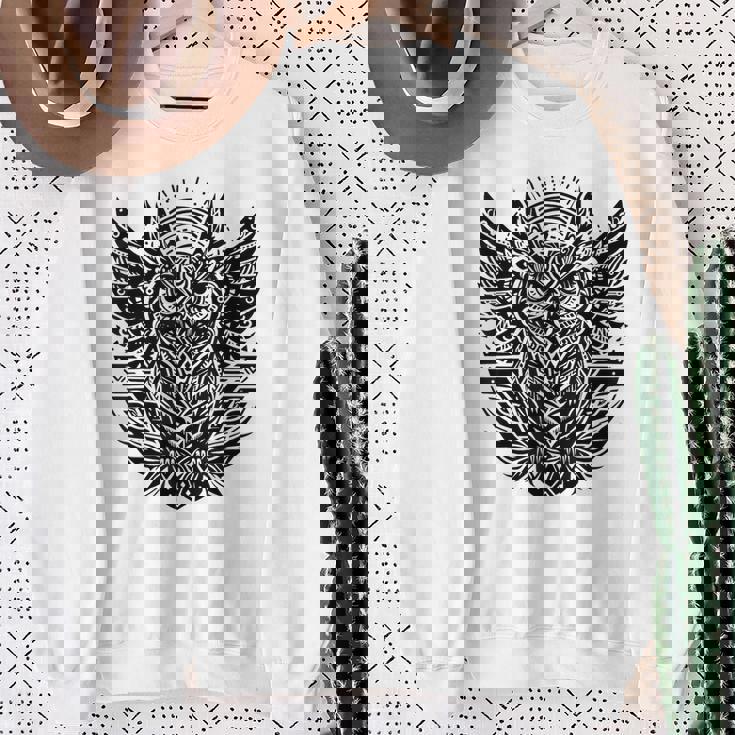 トライバル グレートフクロウ トーテム タトゥー 幾何学模様 スウェットシャツ 年配の女性への贈り物