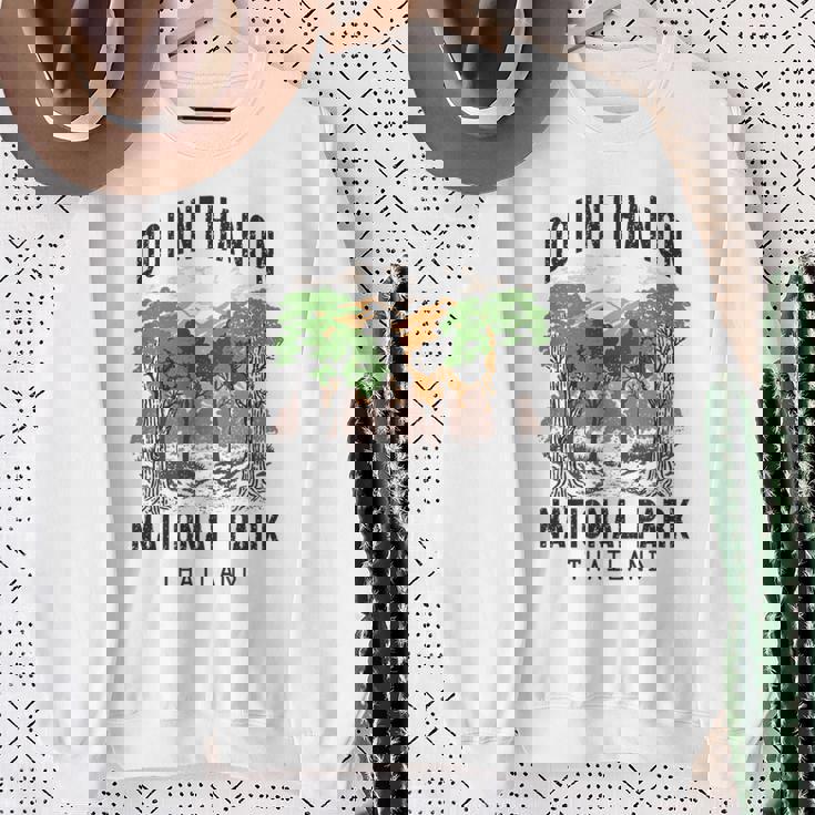 ドイインタノン国立公園タイ スウェットシャツ 年配の女性への贈り物