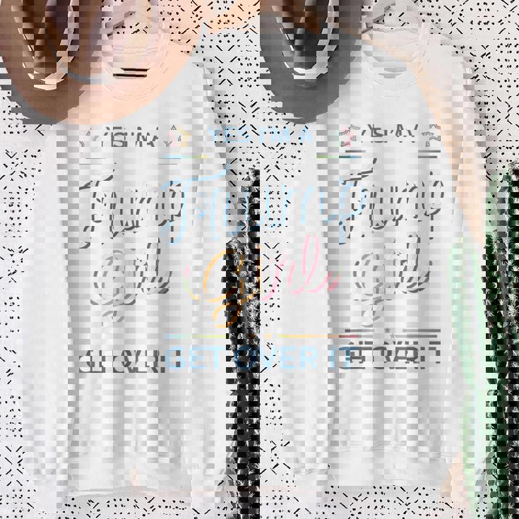 ドナルド・トランプ2024のかわいいトランプガール スウェットシャツ 年配の女性への贈り物