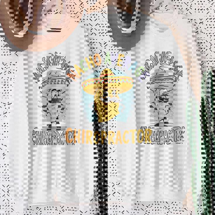 ナチョー 平均 カイロプラクター タコス 整体調整 スウェットシャツ 年配の女性への贈り物