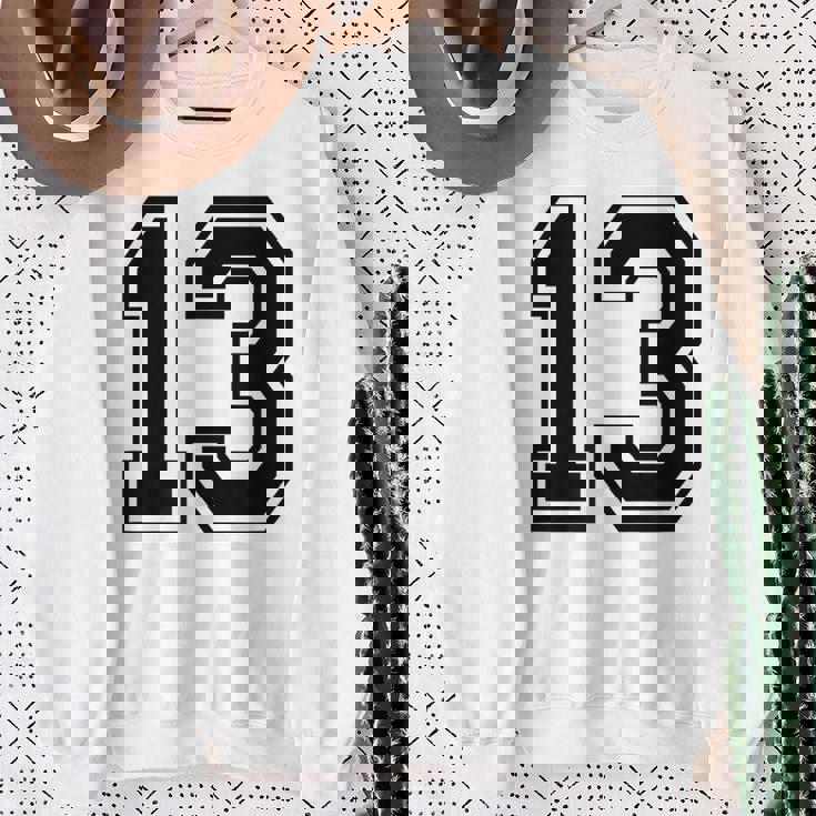 ナンバー13 カレッジスポーツチーム 黒文字 スウェットシャツ 年配の女性への贈り物