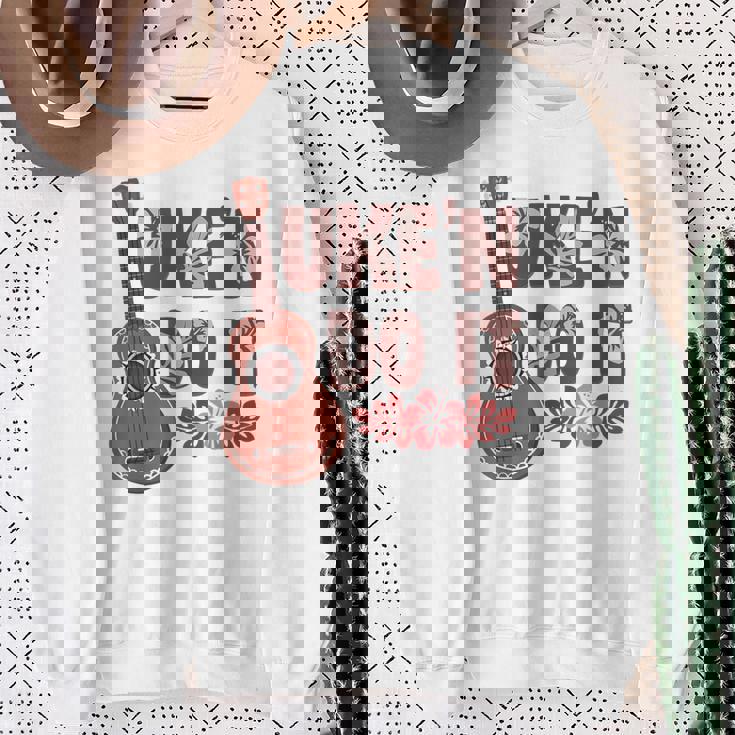 ハワイアンウクレレ ウケアンドドゥイットフラワー スウェットシャツ 年配の女性への贈り物