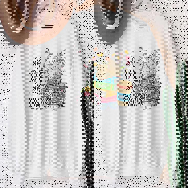 ハーフコーヒー ハーフブックワーム 読書本 コーヒーカップ スウェットシャツ 年配の女性への贈り物