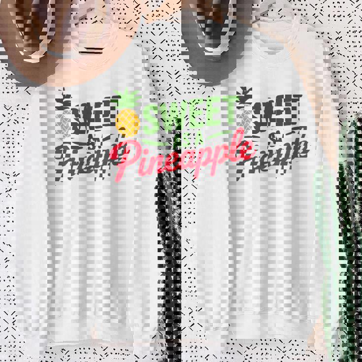 パイナップルのように甘い スウェットシャツ 年配の女性への贈り物