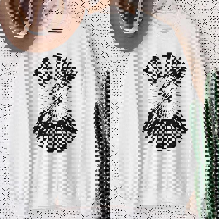 ビットコインから月へ、ビットコイン100k、ビットコイン暗号。 スウェットシャツ 年配の女性への贈り物