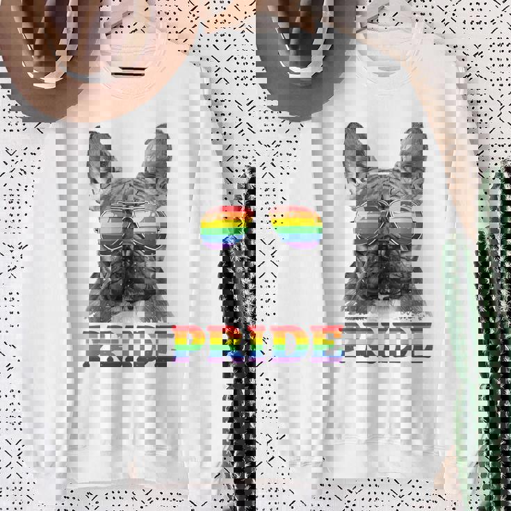 フレンチブルドッグ ゲイプライド Lgbt レインボーフラッグ サングラス Lgbtq スウェットシャツ 年配の女性への贈り物