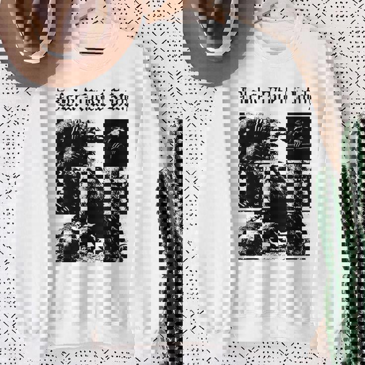 ブラックメタル ナマケモノ 笑える 邪悪 フェス バンド コンサート Metalloth Music スウェットシャツ 年配の女性への贈り物