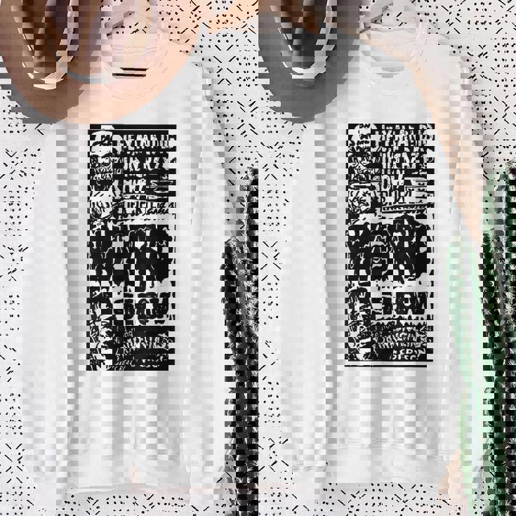 ホラー映画 モンスター ヴィンテージ ハロウィン フランケンシュタイン スウェットシャツ 年配の女性への贈り物