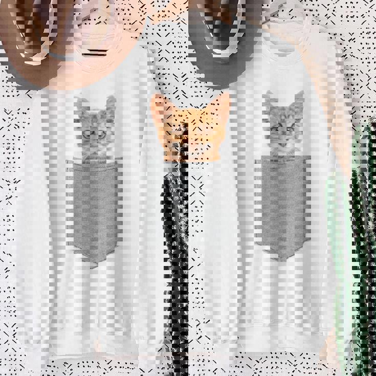 ポケットの中の猫ポケットキャット猫好き ねこ好き ネコ好きニャー猫 猫の飼い主 心電図 おもしろ 可愛い ねこ ネコ 猫 長袖tシャツ スウェットシャツ 年配の女性への贈り物