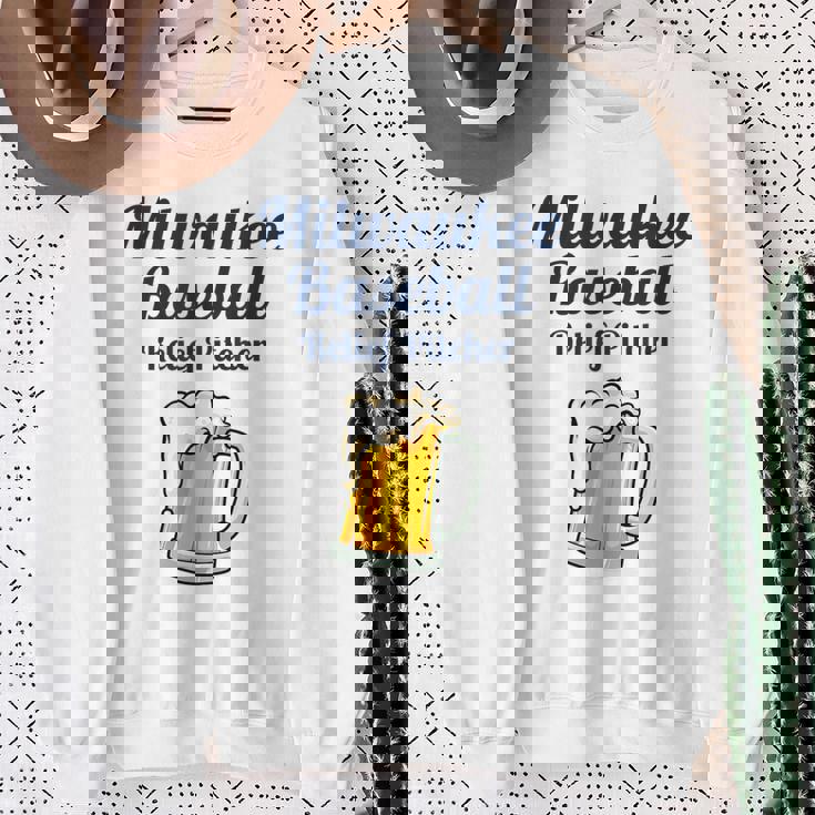 ミルウォーキービールと野球リリーフピッチャー スウェットシャツ 年配の女性への贈り物