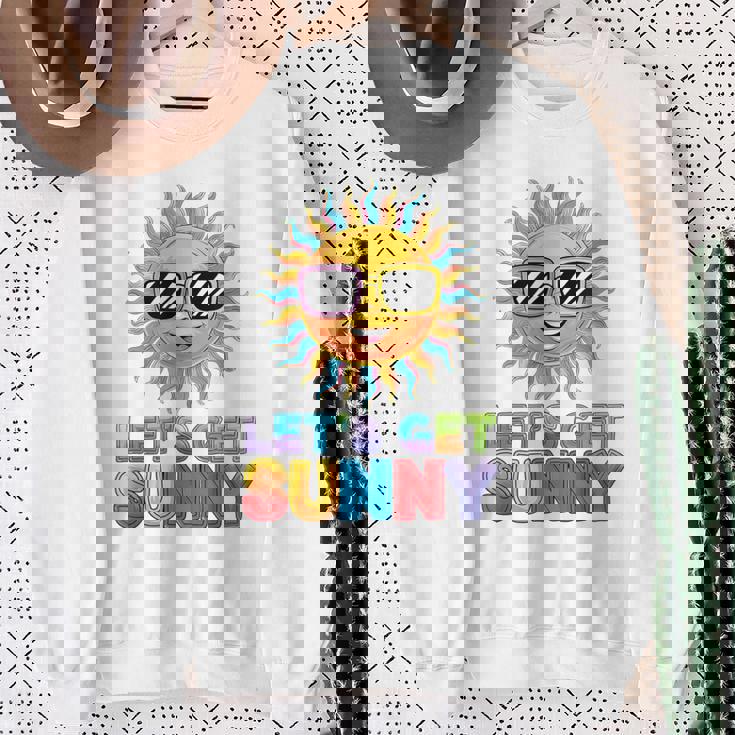 モチベーション輝くレッツゲットサニー活気 スウェットシャツ 年配の女性への贈り物