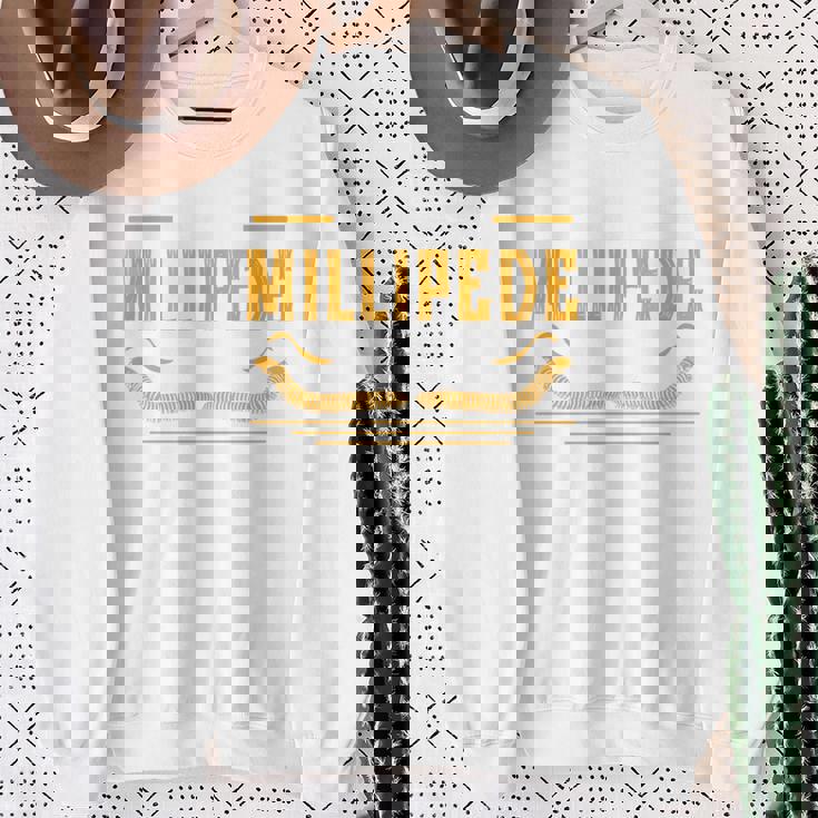 ヤスデって面白いよ節足動物ヤスデペット飼い主 長袖tシャツ スウェットシャツ 年配の女性への贈り物