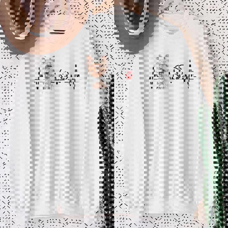 ヨークシャーテリア 心電図 ハートビート ハートライン 犬好き スウェットシャツ 年配の女性への贈り物