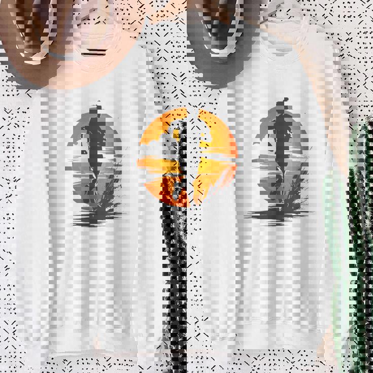 ランニング・ガイ・グラフィック・アスレティックス スウェットシャツ 年配の女性への贈り物