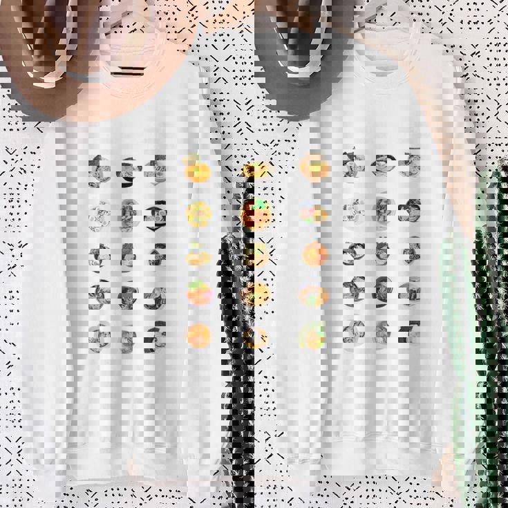 ラーメン 種類 面白いtシャツ 食べ物 麺 文字入り メンズ おもしろ 面白い 服 おもしろグッズ 文字tシャツ ネタ スウェットシャツ 年配の女性への贈り物