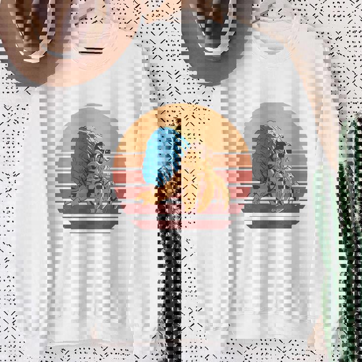 レトロ I Travel Toee ヤドカリ ヴィンテージ ヤドカリ 好き 長袖tシャツ スウェットシャツ 年配の女性への贈り物