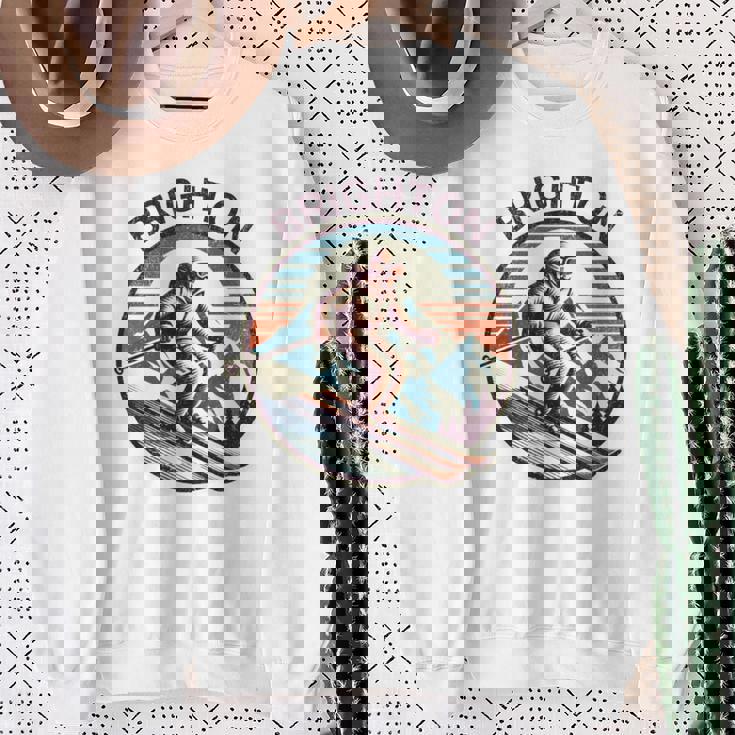 レトロ ヴィンテージ ブライトン ユタ スキー リゾート ウィンタースキー 長袖tシャツ スウェットシャツ 年配の女性への贈り物