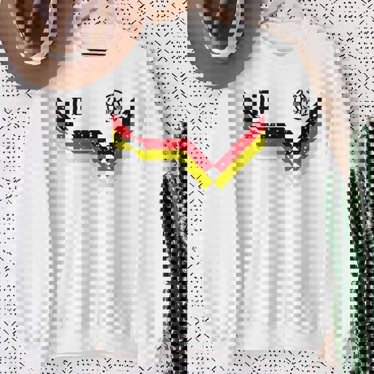 レトロなドイツシャツサッカージャージードイツ スウェットシャツ 年配の女性への贈り物