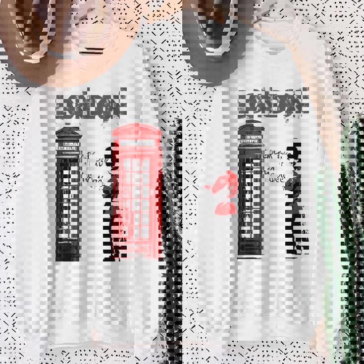 ロンドン・バンクシー・ゴッド・セーブ・ザ・クイーン スウェットシャツ 年配の女性への贈り物